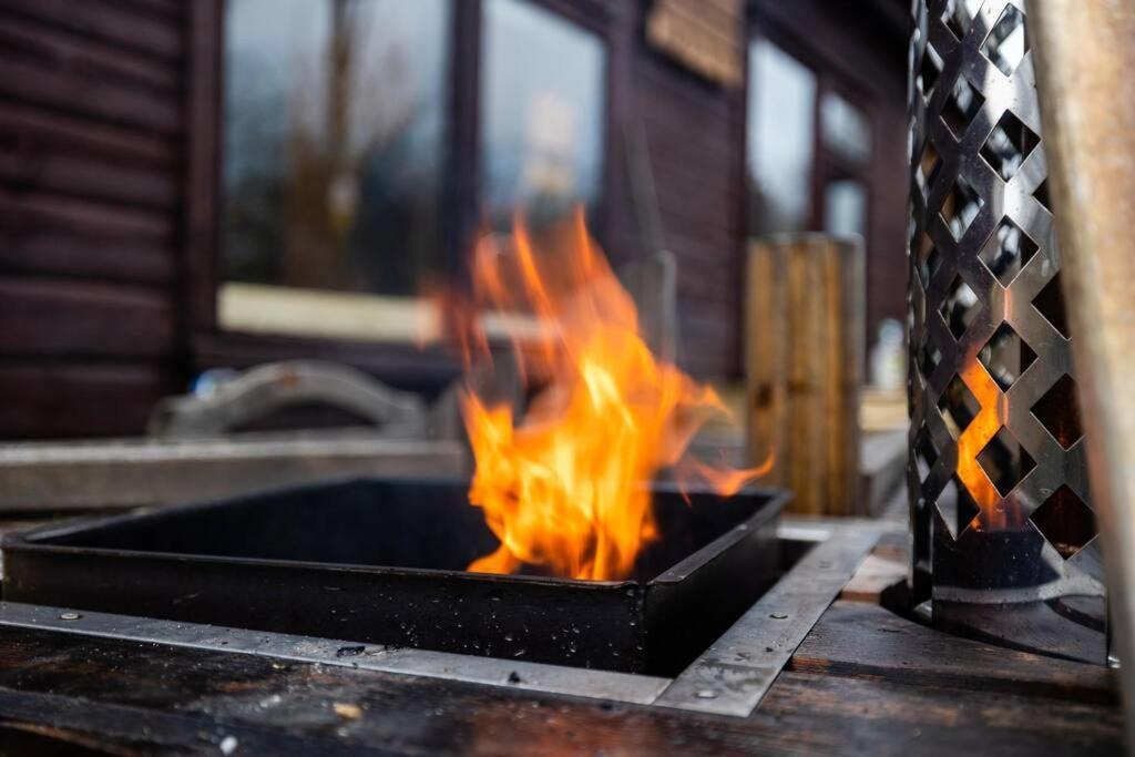 The Woodland Lodge - Wood Fired Hot Tub And Firepit Hambleton Luaran gambar